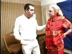 عضله روز صحبت کردن ب ...